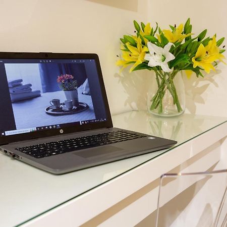Milano City Apartments - Stylish House Free Wifi-Parking-Airport ภายนอก รูปภาพ