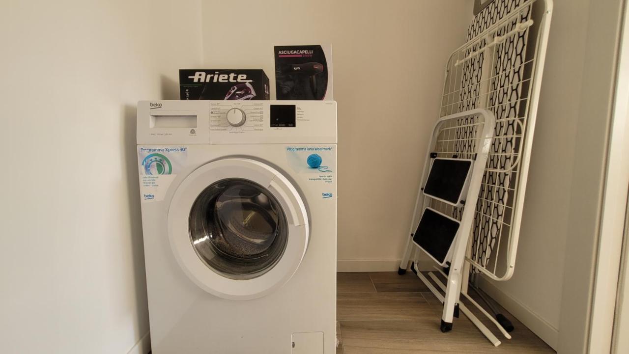 Milano City Apartments - Stylish House Free Wifi-Parking-Airport ภายนอก รูปภาพ